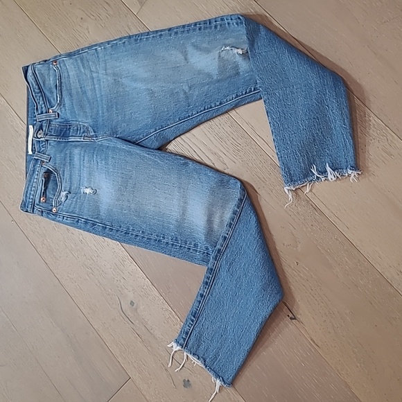 Levi's Wedgie Button Fly Jeans Women's sz 25 Mid Rise Raw Hem Crop Denim - Picture 1 of 14